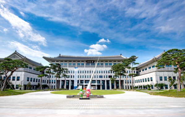 경북도, AI와 로봇 활용한 스마트 ...